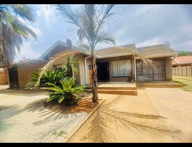 3 BEDROOM HOUSE FOR SALE IN VISAGIE PARK